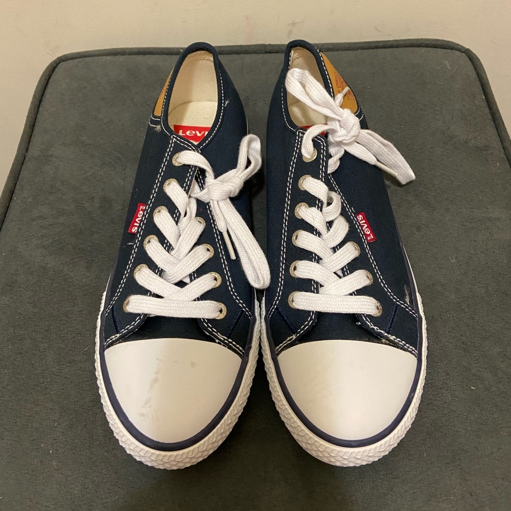 levi shoes
